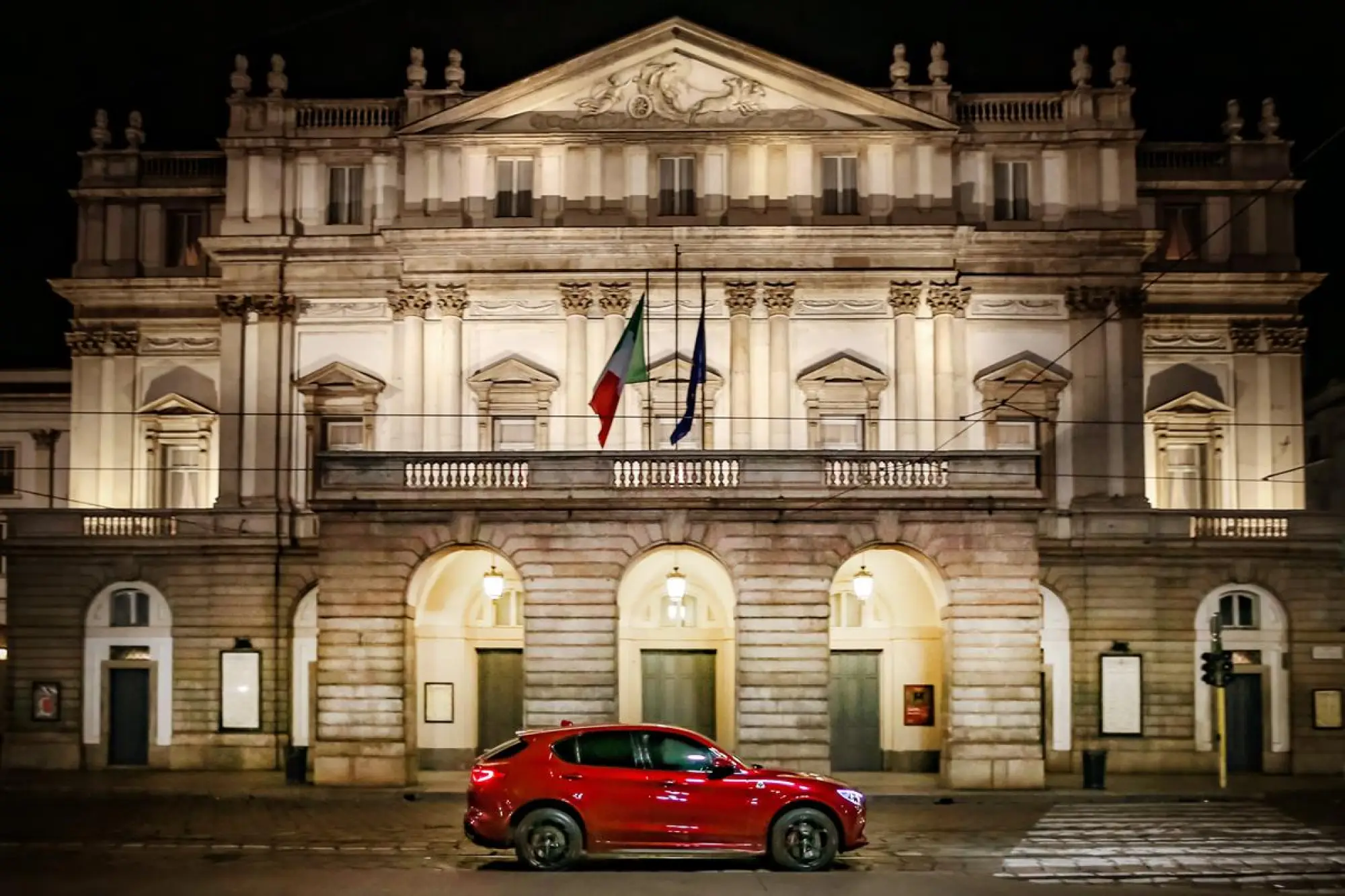 Alfa Romeo Stelvio Quadrifoglio a Milano - 2