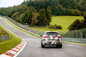 Alfa Romeo Stelvio Quadrifoglio - Record al Nurburgring