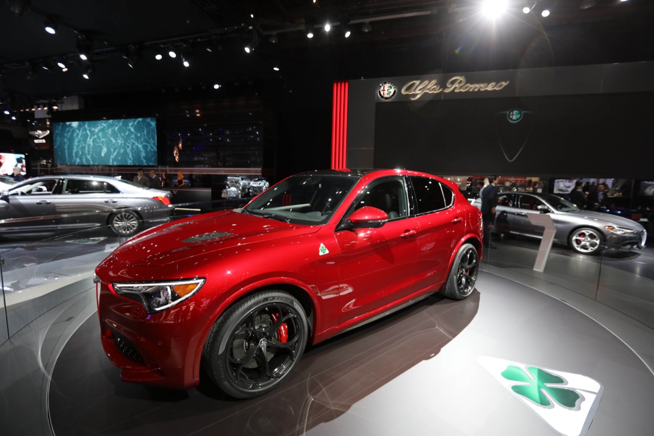 Alfa Romeo Stelvio Quadrifoglio - Salone di Detroit 2017