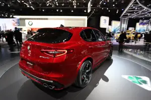 Alfa Romeo Stelvio Quadrifoglio - Salone di Detroit 2017
