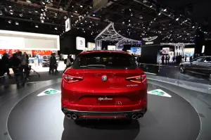 Alfa Romeo Stelvio Quadrifoglio - Salone di Detroit 2017