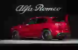 Alfa Romeo Stelvio Quadrifoglio - Salone di Los Angeles 2016 - 13