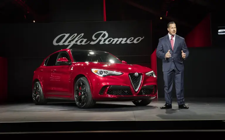 Alfa Romeo Stelvio Quadrifoglio - Salone di Los Angeles 2016 - 2