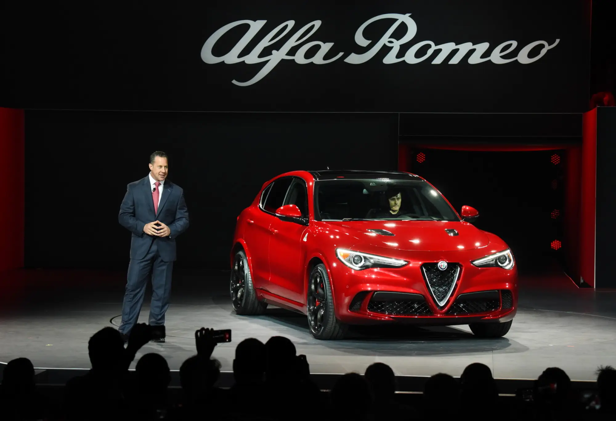 Alfa Romeo Stelvio Quadrifoglio - Salone di Los Angeles 2016 - 3