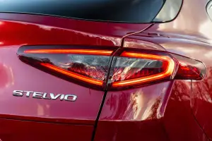 Alfa Romeo Stelvio Quadrifoglio - Versione UK