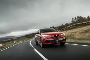 Alfa Romeo Stelvio Quadrifoglio - Versione UK - 34