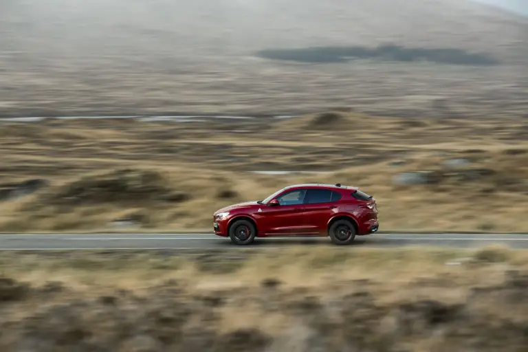 Alfa Romeo Stelvio Quadrifoglio - Versione UK - 51