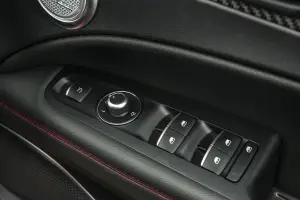 Alfa Romeo Stelvio Quadrifoglio - Versione UK - 66