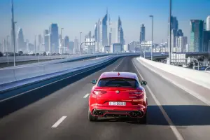 Alfa Romeo Stelvio Quadrifoglio - 38