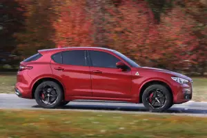 Alfa Romeo Stelvio Quadrifoglio - 60