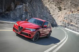 Alfa Romeo Stelvio Quadrifoglio - 6