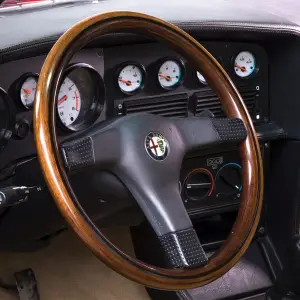 Alfa Romeo SZ restaurata - Foto