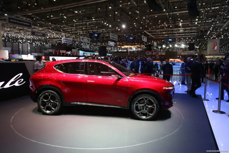 Alfa Romeo Tonale Concept Foto Live - Salone di Ginevra 2019 - 13