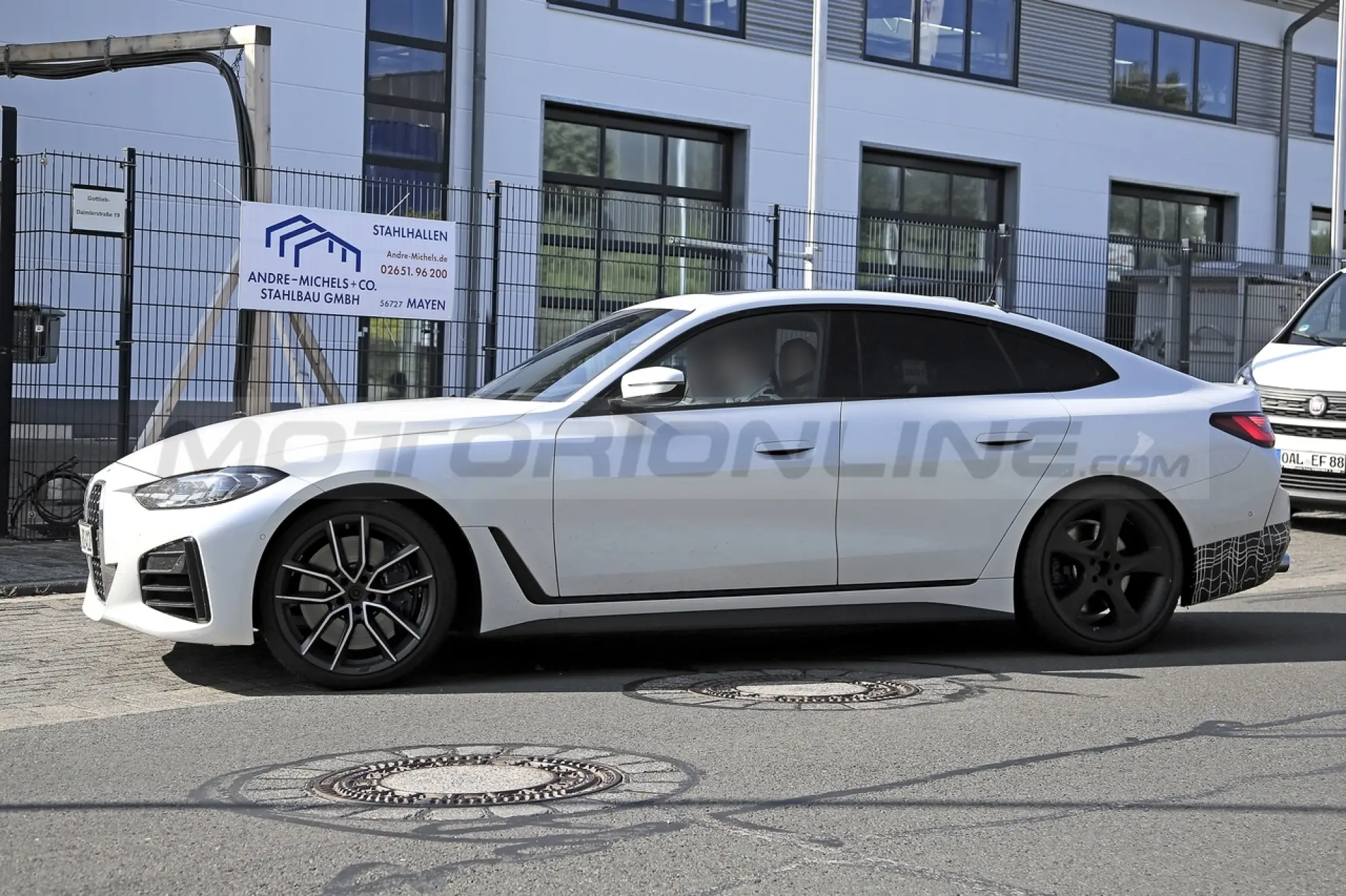 Alpina B4 Gran Coupe 2022 - Foto spia 25-08-2021 - 9