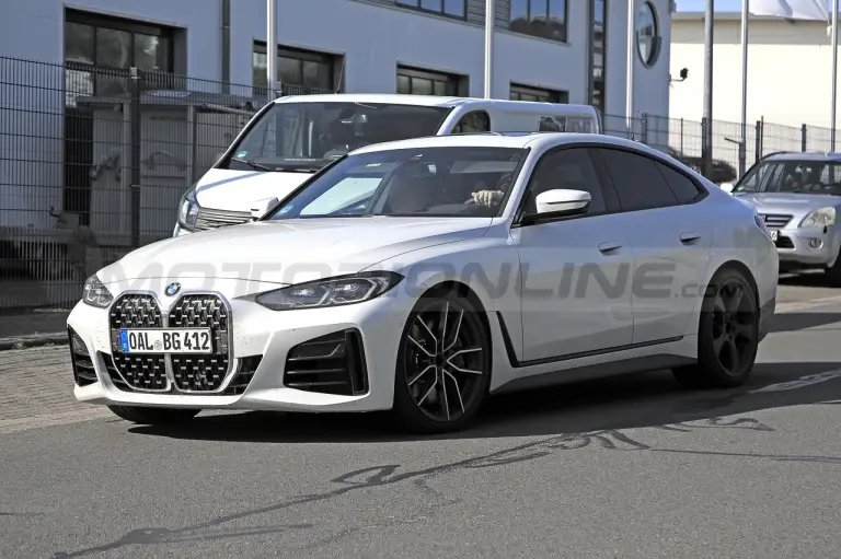 Alpina B4 Gran Coupe 2022 - Foto spia 25-08-2021 - 8