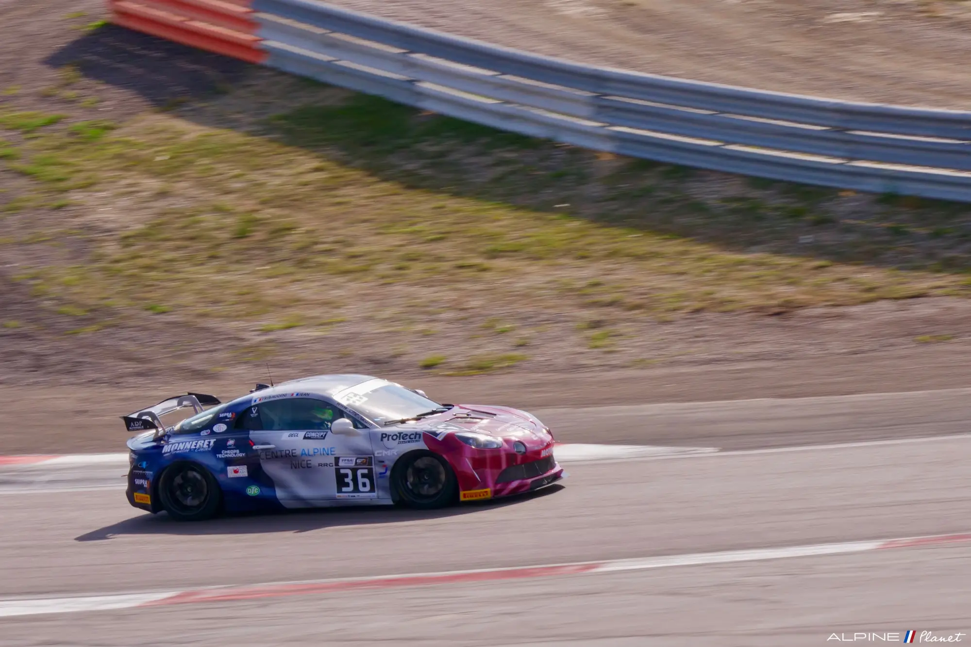 Alpine A110 GT4 La Marianne Garage Italia - 13