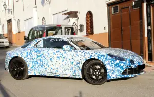 Alpine - foto spia della nuova vettura