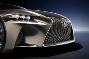 Anteprima Lexus LF-CC