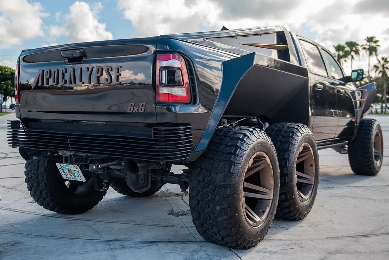 Apocalypse 6×6 Juggernaut Ram 1500 TRX - Foto