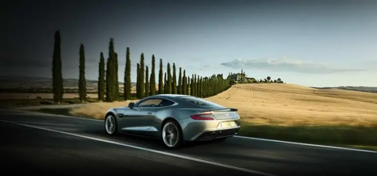 Aston Martin AM 310 Vanquish ufficiale - 8
