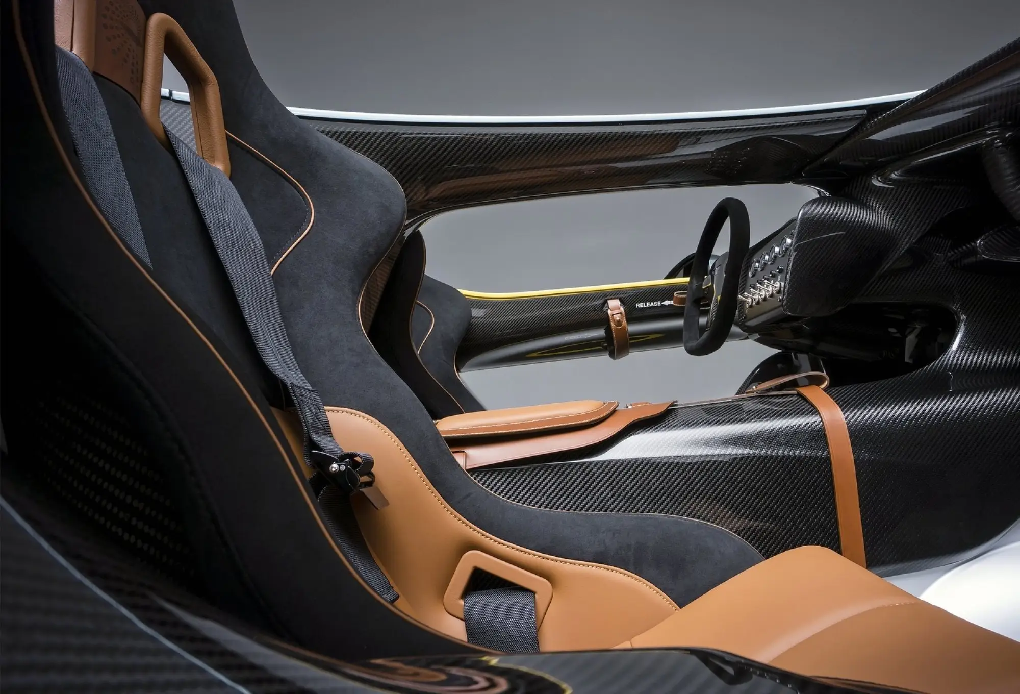 Aston Martin CC100 Speedster - 6