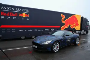 Aston Martin DB11 con livrea RB14