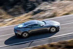 Aston Martin DB11 - Foto leaked - 3