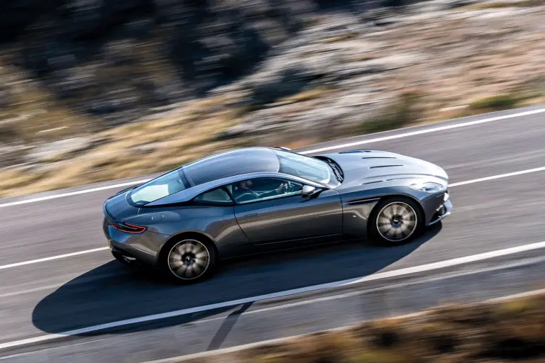 Aston Martin DB11 - Foto leaked - 3