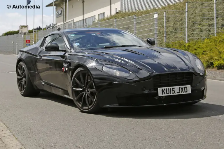 Aston Martin DB11 - Foto spia 19-05-2015 - 3