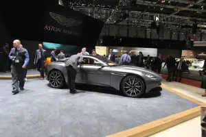 Aston Martin DB11 - Salone di Ginevra 2016 - 3