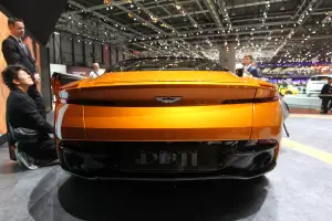 Aston Martin DB11 - Salone di Ginevra 2016 - 8