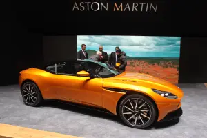 Aston Martin DB11 - Salone di Ginevra 2016