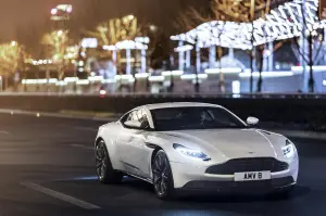 Aston Martin DB11 V8 - 1