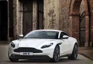 Aston Martin DB11 V8