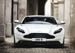 Aston Martin DB11 V8