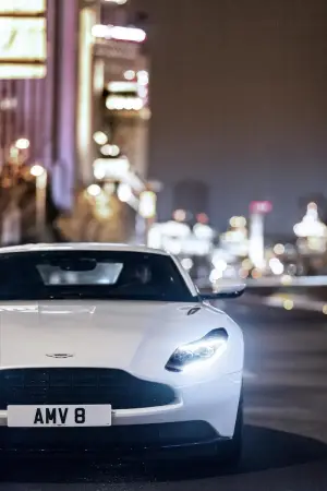 Aston Martin DB11 V8 - 3