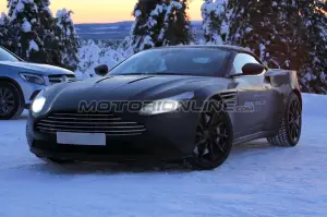 Aston Martin DB11 Volante - Foto Spia 15-12-2016