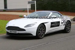 Aston Martin DB11 Volante foto spia 17 maggio 2017