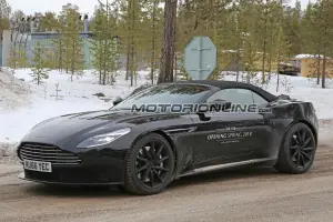 Aston Martin DB11 Volante foto spia 20 Febbraio 2017