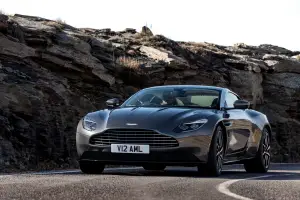 Aston Martin DB11 - 14