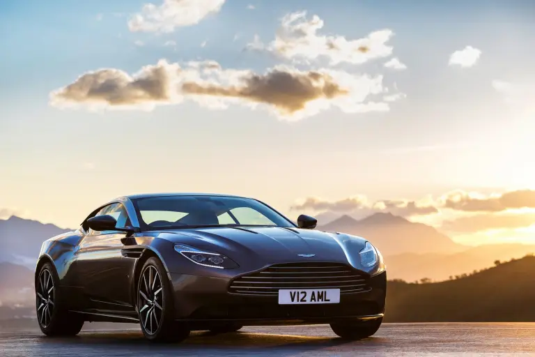 Aston Martin DB11 - 2