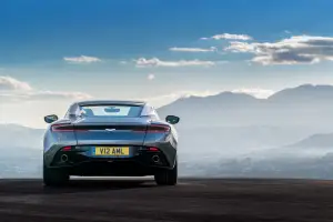 Aston Martin DB11 - 6