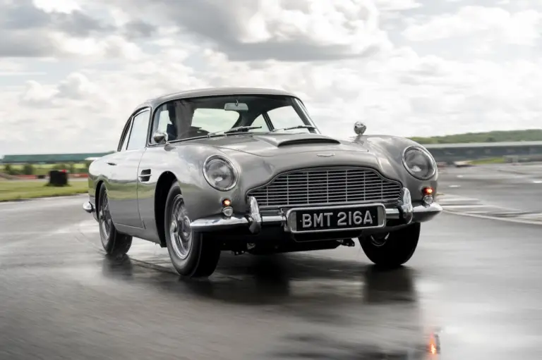 Aston Martin DB5 Goldfinger Continuation - Foto ufficiali - 2