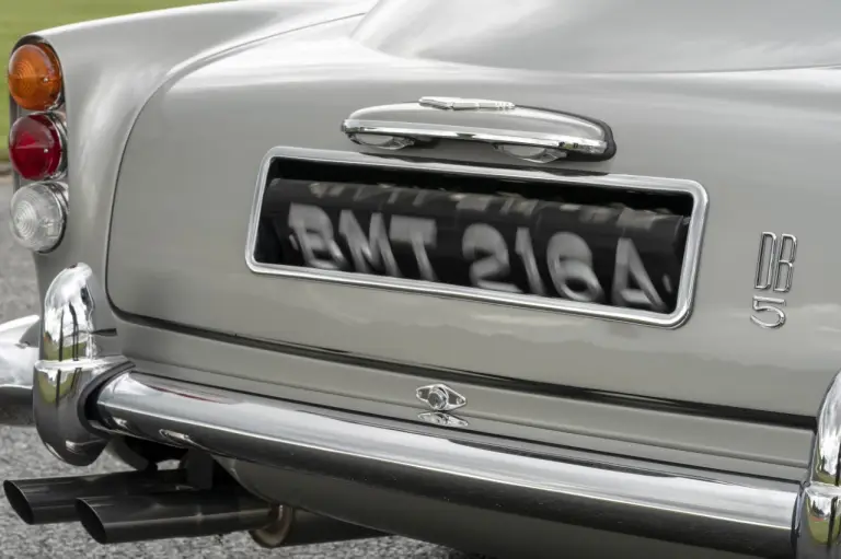 Aston Martin DB5 Goldfinger Continuation - Foto ufficiali - 18