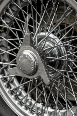 Aston Martin DB5 Goldfinger Continuation - Foto ufficiali