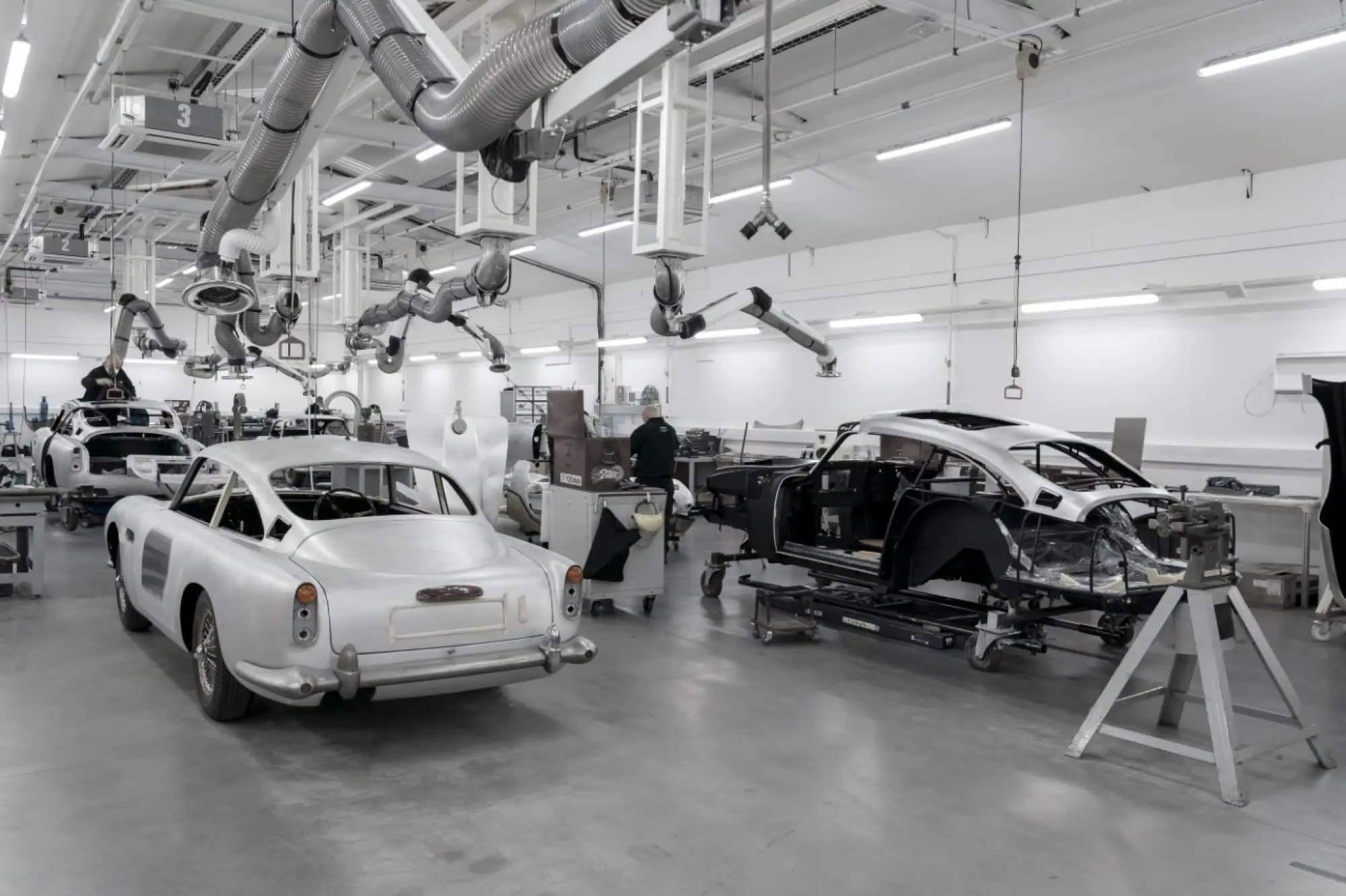 Aston Martin DB5 Goldfinger Continuation - Produzione - 13