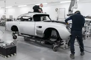 Aston Martin DB5 Goldfinger Continuation - Produzione - 1