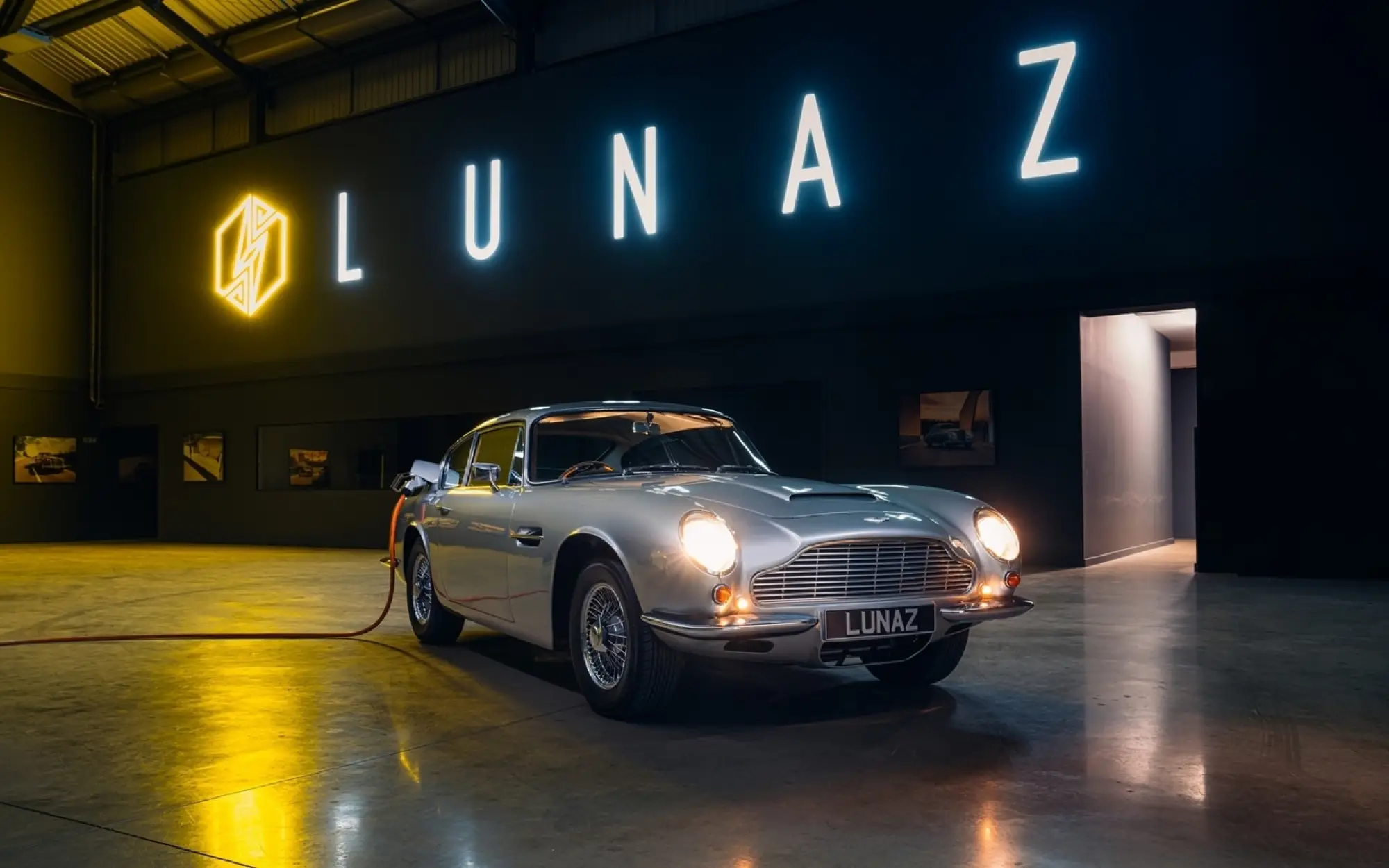 Aston Martin DB6 EV by Lunaz - 6