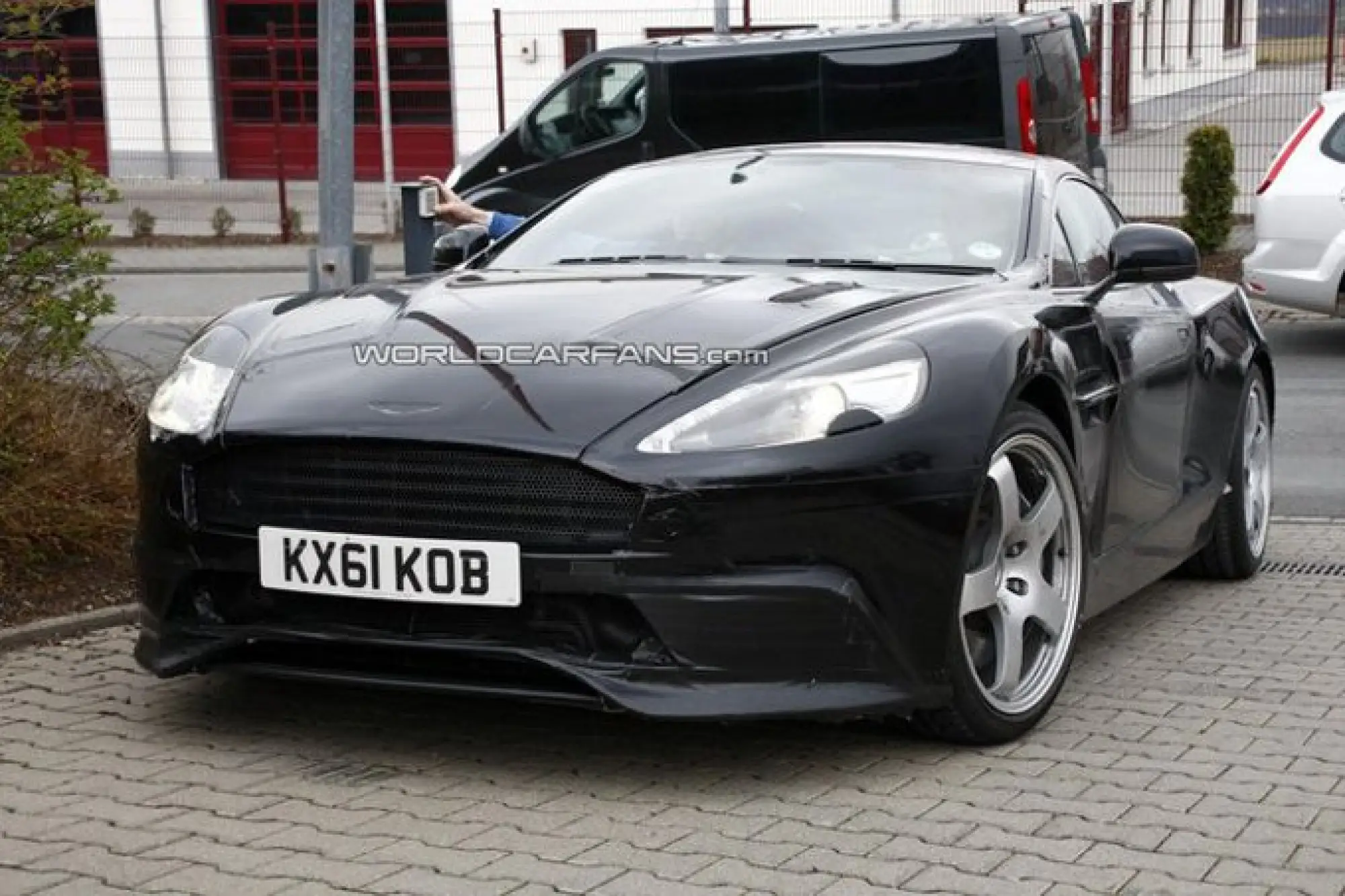 Aston Martin DB9 2013 - 1