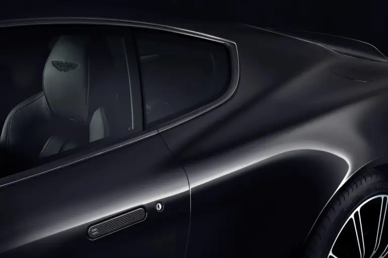 Aston Martin DB9 Carbon Edition  - 4